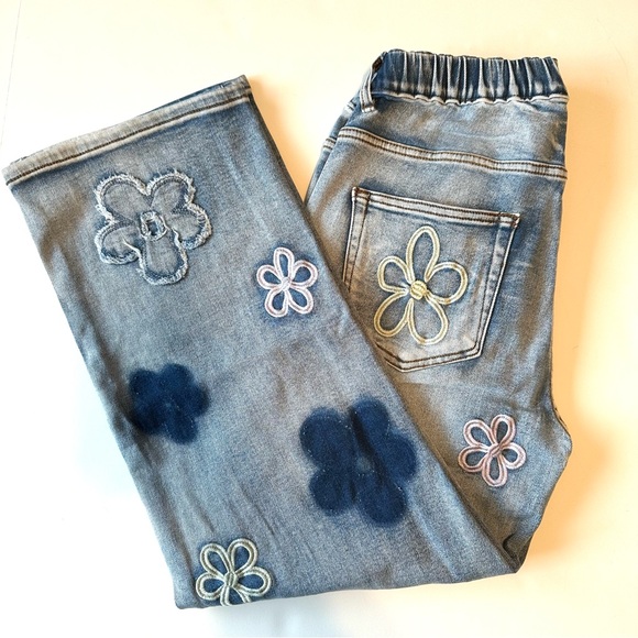 Oli & Hali Floral Embroidered Denim Jeans - Picture 6 of 6